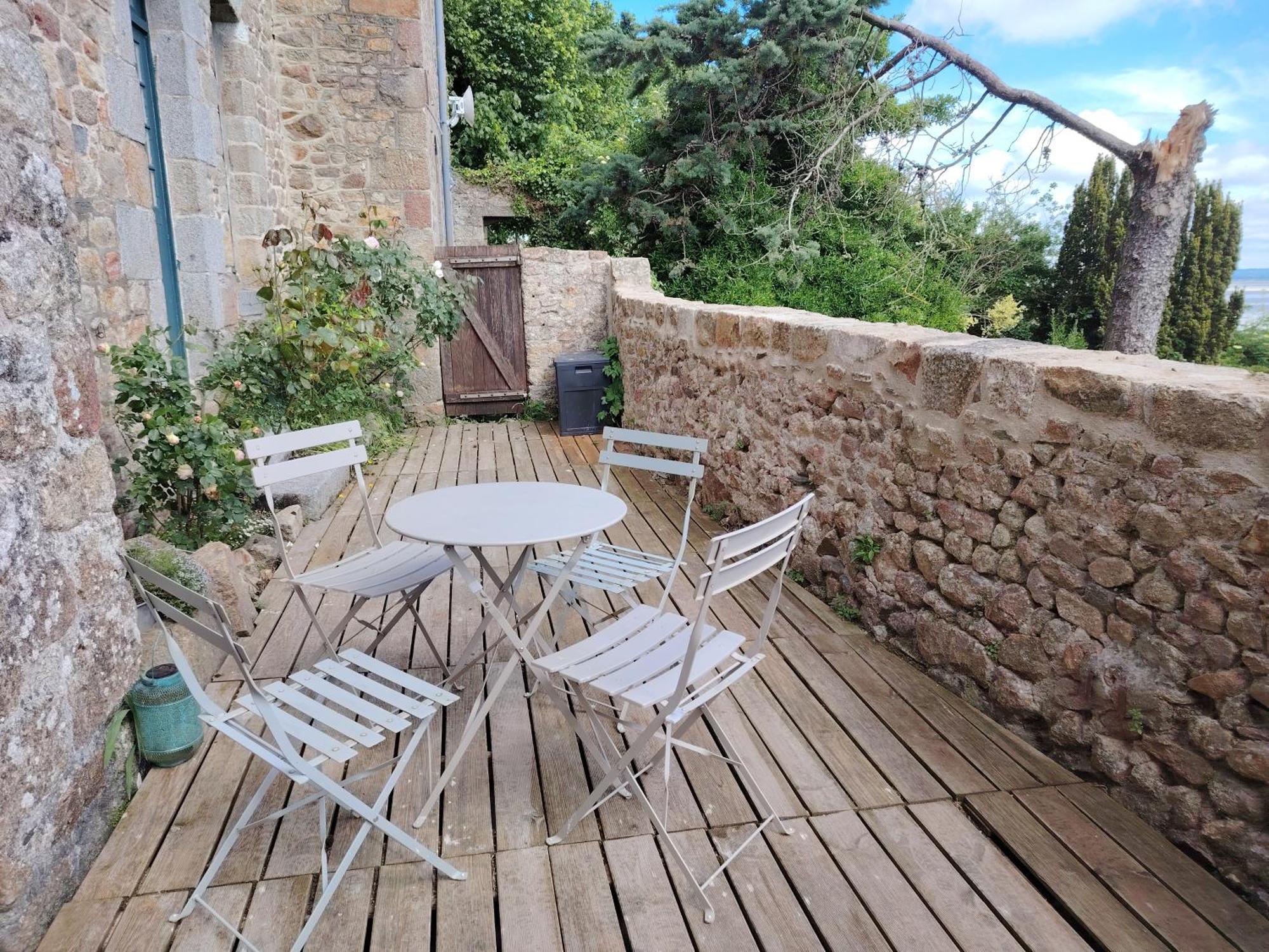 Chez Adele Villa Mont-Saint-Michel Екстериор снимка